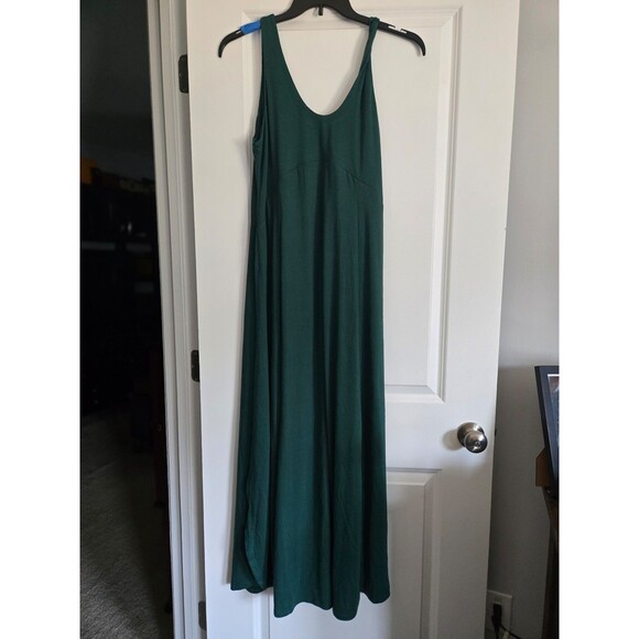 HALARA Dresses & Skirts - Women's Halara Green Maxi Dress Spaghetti Strap Sleeveless. Size large
